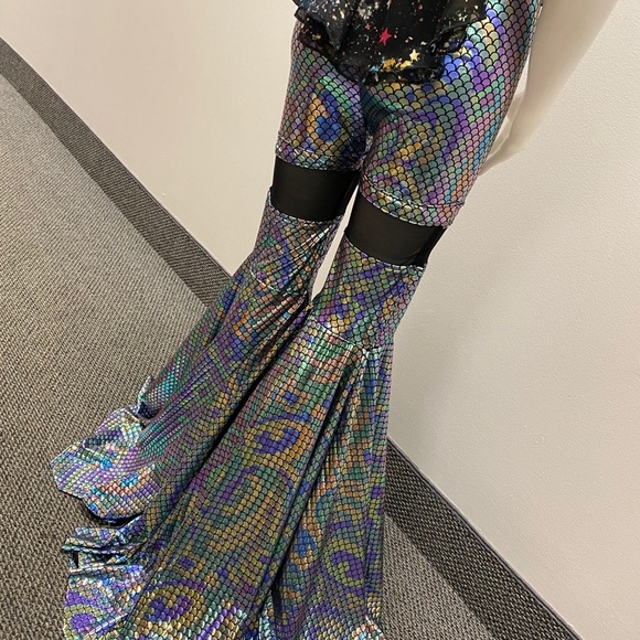 Mermaid bell bottoms - Picture 4 of 7